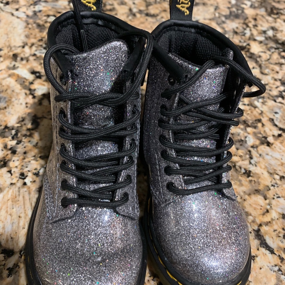 EUC Dr. Martens Toddler Size 7